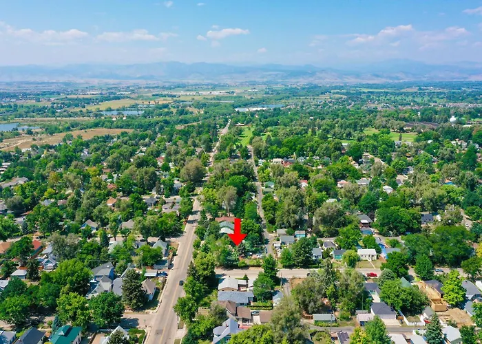 Beautiful Historic House In Central Longmont