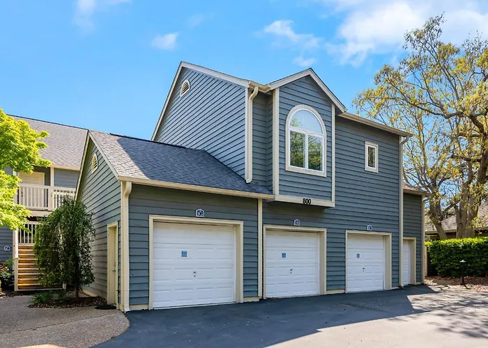 1D Canterbury Court Villa