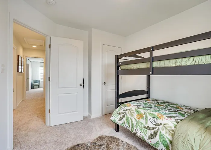 Great For Families! Townhome 9 Mi To Harpers Ferry