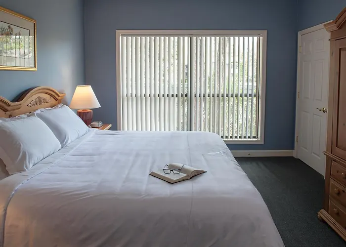 Waterside By Spinnaker Resorts