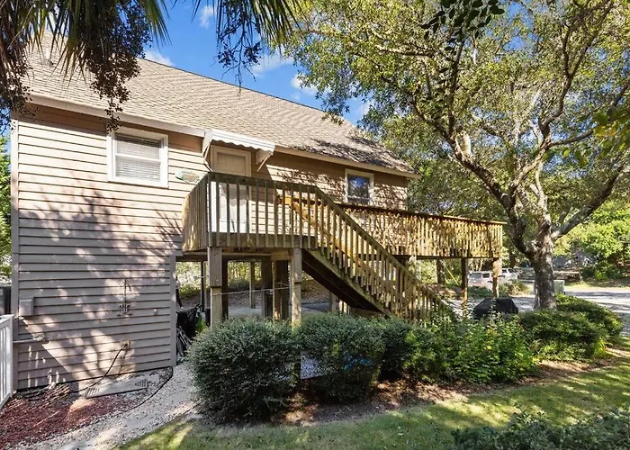 Why Knot Getaway. Emerald Isle Oasis