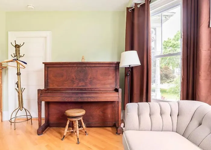 Cozy Studio In Downtown Freeport