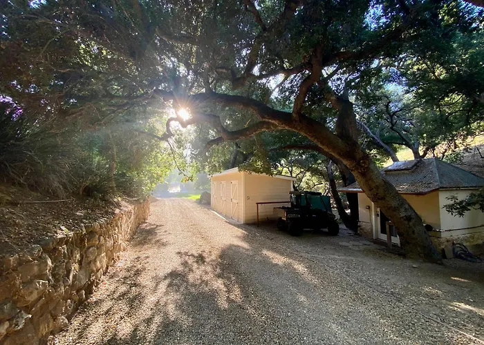 Malibu Ranch Guest House Hideway