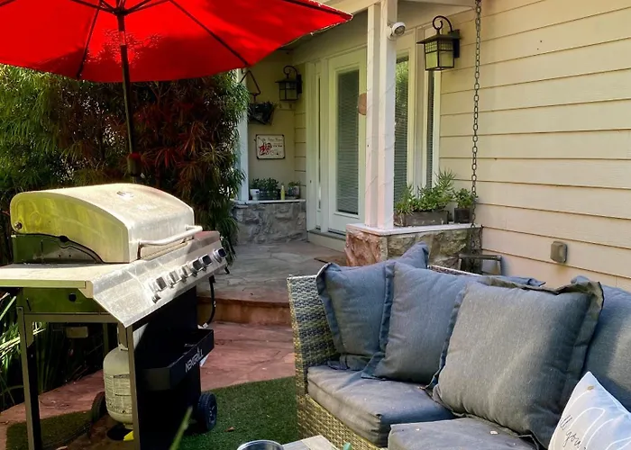 Malibu Ranch Guest House Hideway