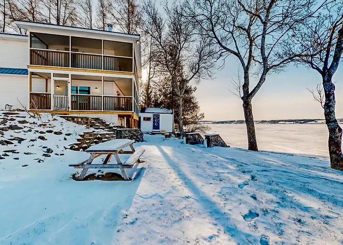 Waterfront Escape On Long Lake! Ski, Paddle + Play