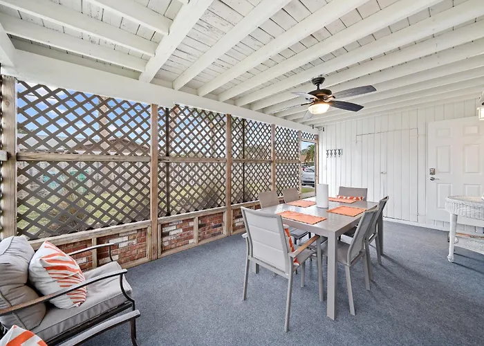 Midtown Cottage - In The Heart Of Cocoa Beach