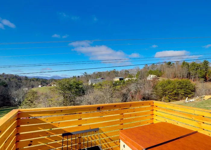 Pet-Friendly Studio W/ Hot Tub & Views In Marshall