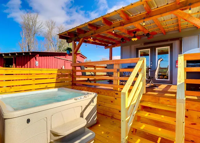 Pet-Friendly Studio W/ Hot Tub & Views In Marshall