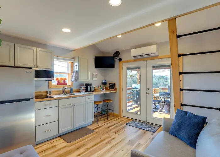Pet-Friendly Studio W/ Hot Tub & Views In Marshall