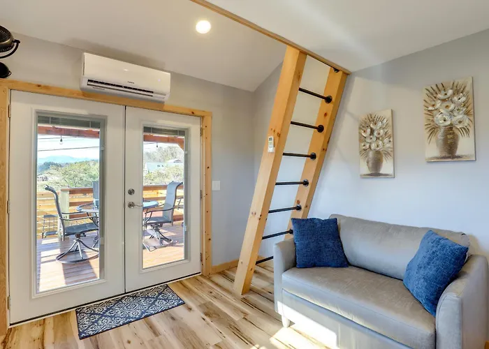 Pet-Friendly Studio W/ Hot Tub & Views In Marshall