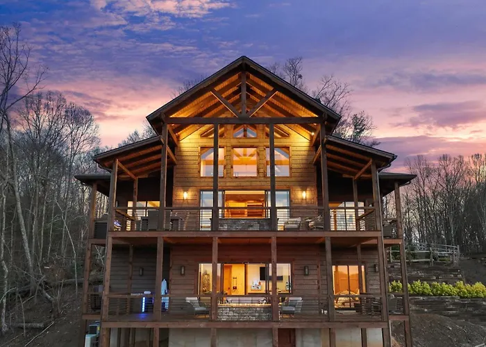 Luxury Cabin Mountain Views Pool Table Hot Tub