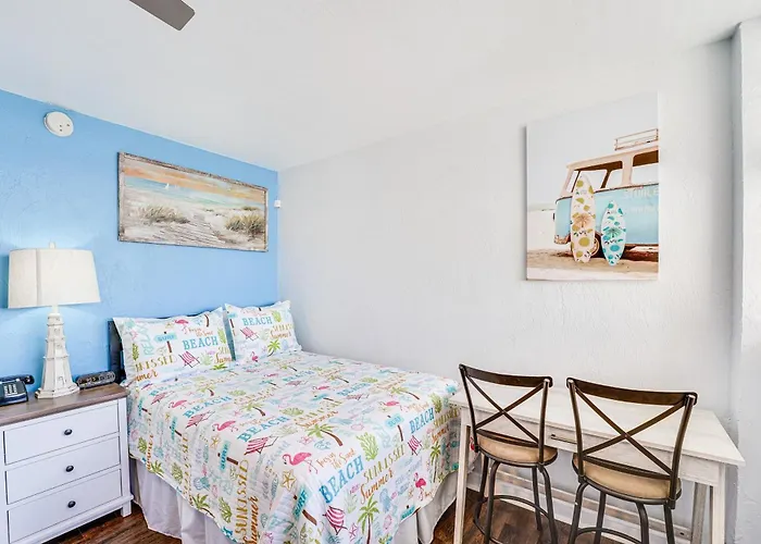 Beachfront Studio W/ Community Indoor Pool!