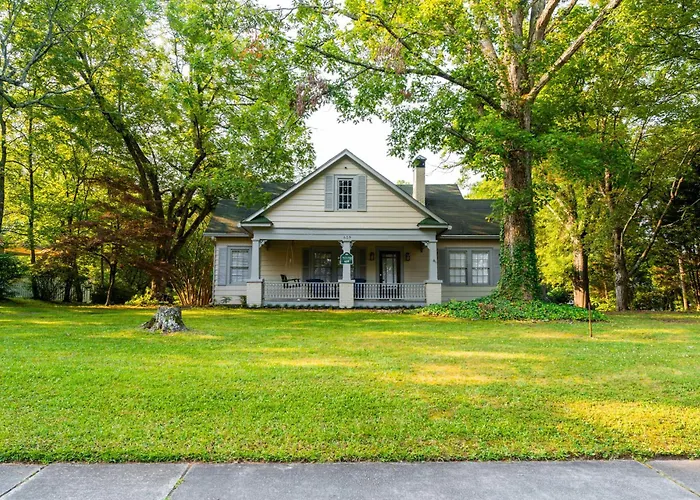 Beautiful Home In Historic Downtown Norcross