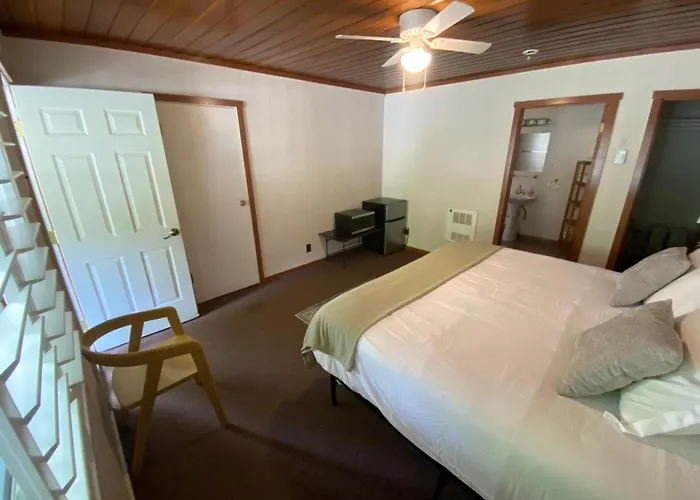 Seven Circles Lodge&Retreat