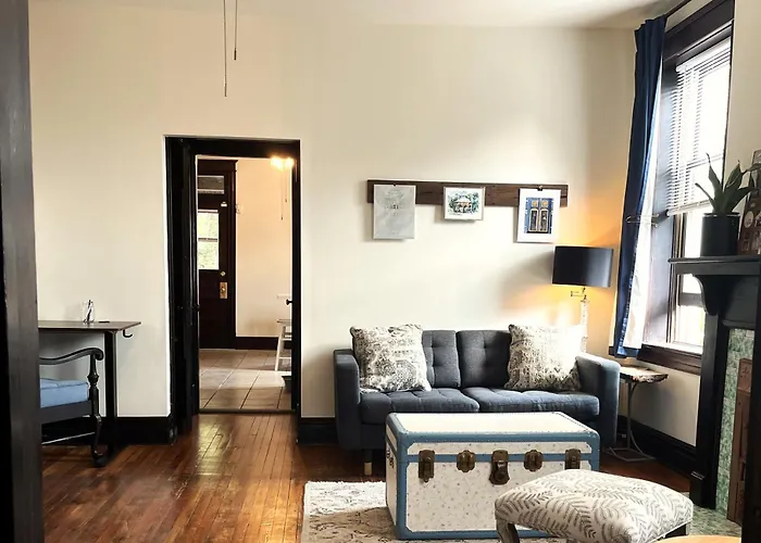 Bright, Airy 2Nd Floor, Central Spot, Pets Welcome