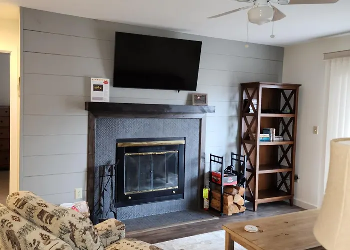 Mt Snow Condo With Pool Mountain Views Half Mile To Mtn