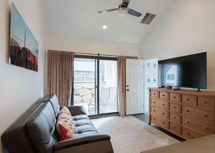 Guest House - 1 Bedroom North Salt Lake Stay