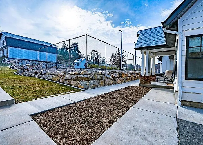 Guest House - 1 Bedroom North Salt Lake Stay
