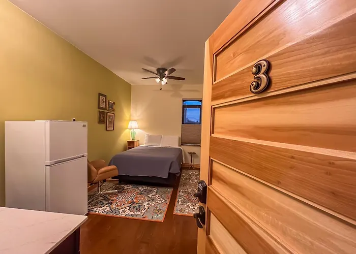 Elkader Suites
