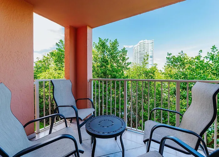 Spacious 3 Bedroom Condo In Aventura