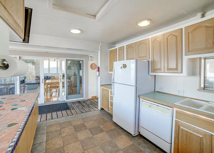 North Lakeport Home On Clear Lake: Boat + Unwind!
