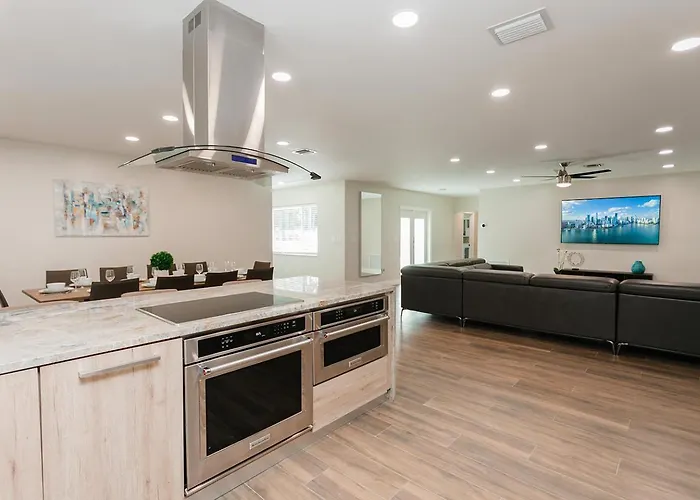 Luxury 5Br Villa Heated Pool Near Beach & Casino