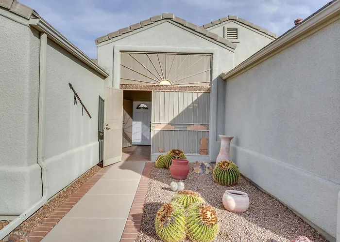 Green Valley Getaway Near Golfing: Pool Access!