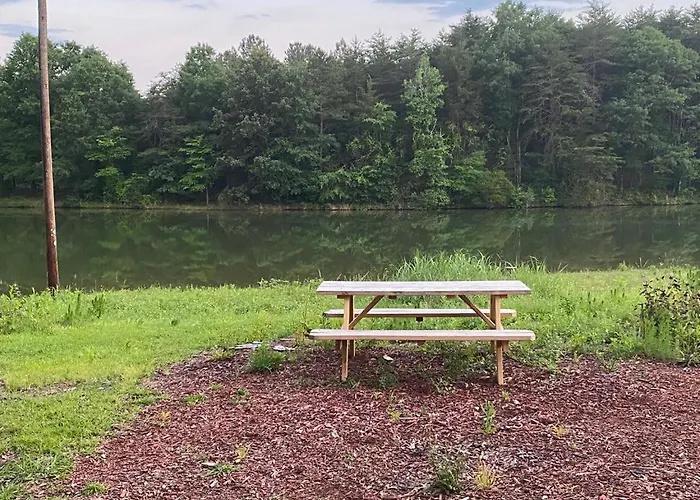 Emmar Blue & Fishing Lake