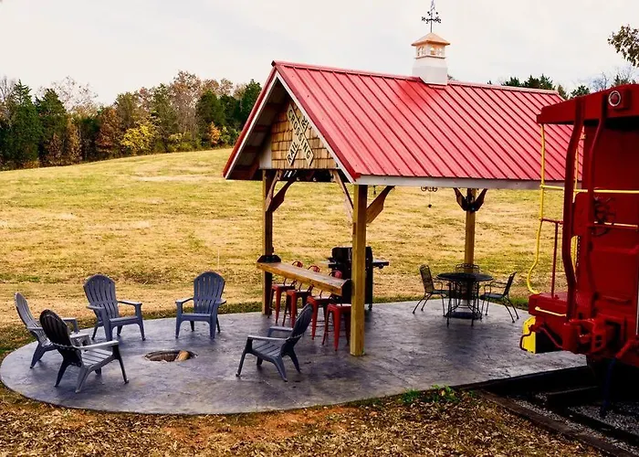 Bourbon Trail: Caboose On The Farm