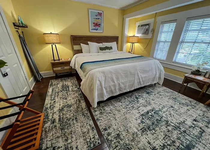 Vinoy House