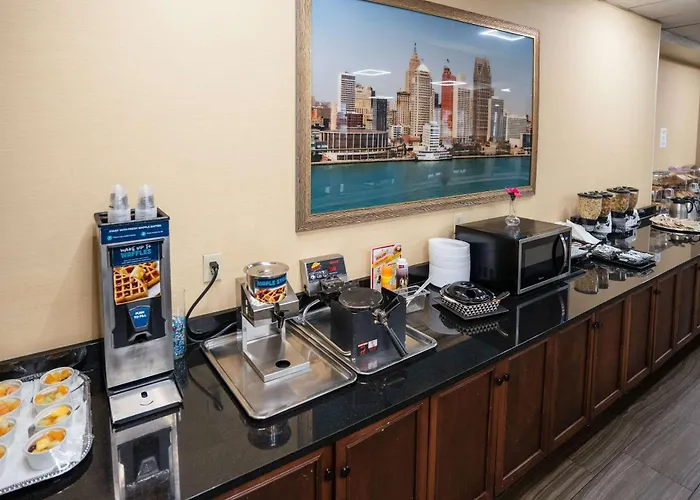 Clarion Hotel Detroit Metro Airport