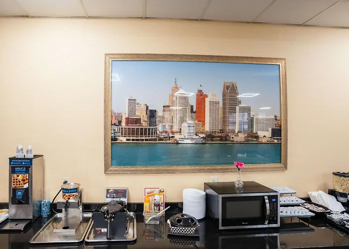 Clarion Hotel Detroit Metro Airport