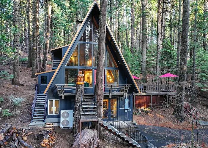 3 Mi To Calaveras Big Trees: Cabin W/ Fire Pit!