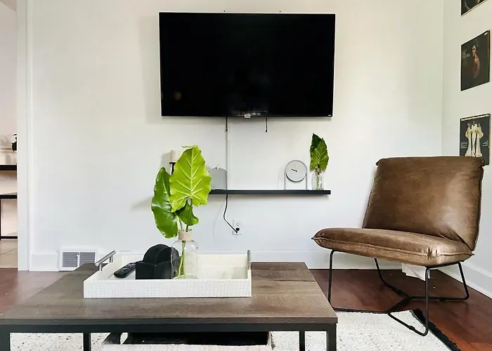 Centrally Located Evv Apartments