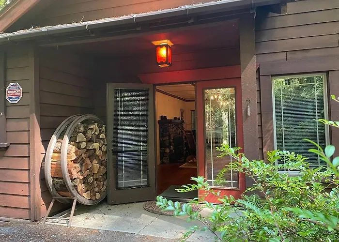 The Groves At Redway Beach - Craftsman
