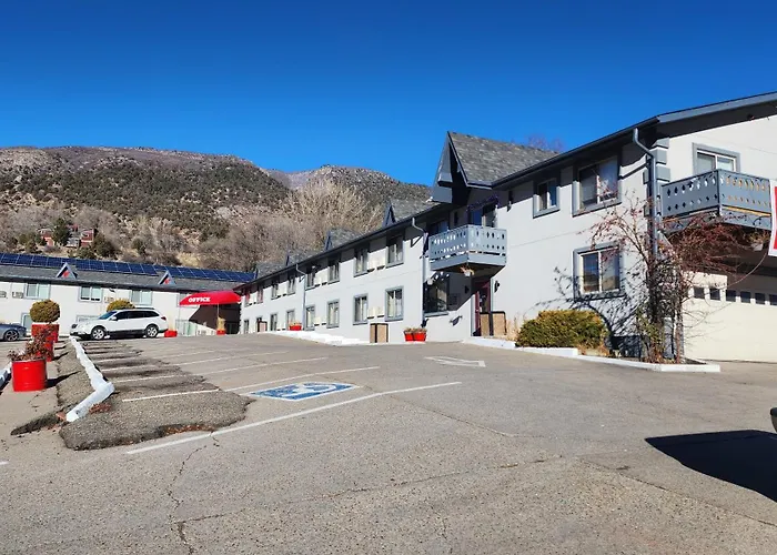 Adventure Inn - Glenwood Springs