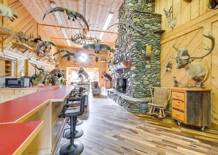 Salmon Vacation Rental W/ On-Site River Access!