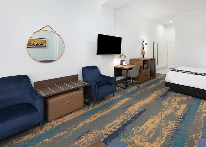 La Quinta Inn & Suites By Wyndham Pharr Rgv Medical Center