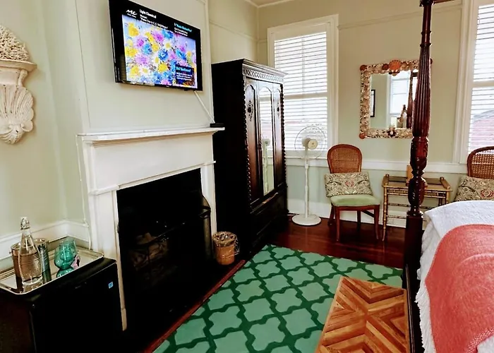 Bijou Boutique Inn