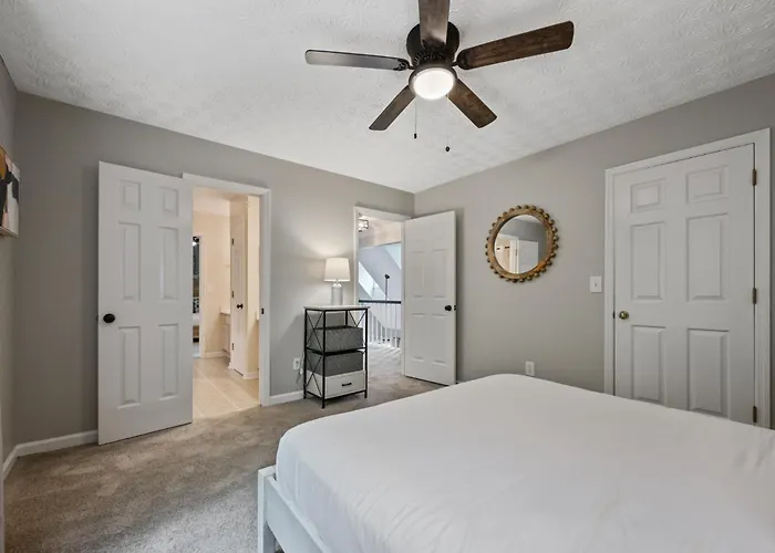 Spacious 4Br In Marietta With Modern Amenities