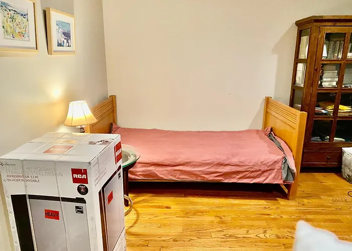 B1 A Private Room In Naperville Downtown With Desk And Wi-Fi Near Everything
