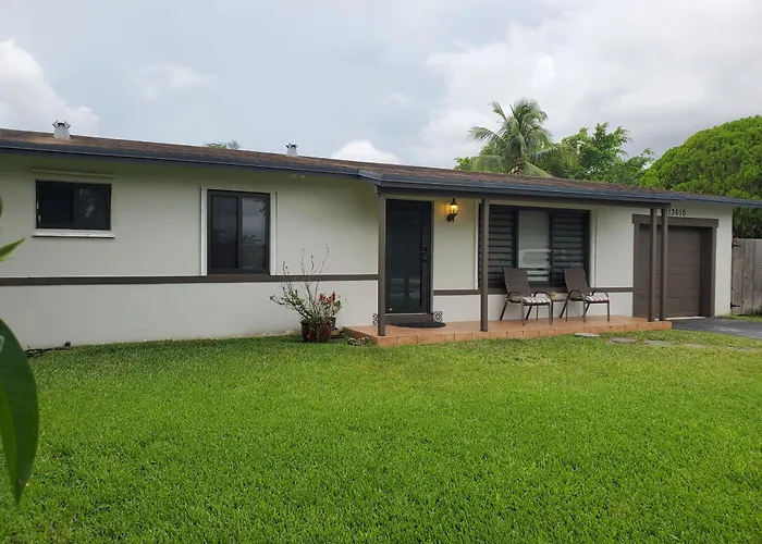 Cozy Family Home In Quiet Area, Nice Garden Views.