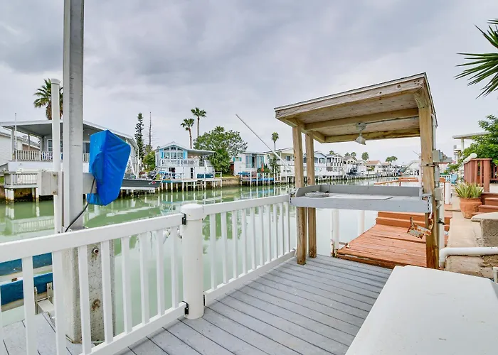 Canalfront Port Isabel Cottage: 5 Mi To Beach!