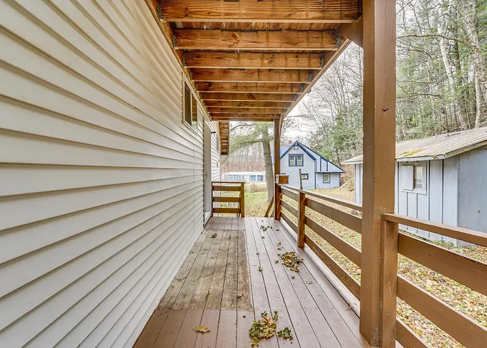 Spacious Ludlow Hideaway < 1 Mi To Okemo Mountain!