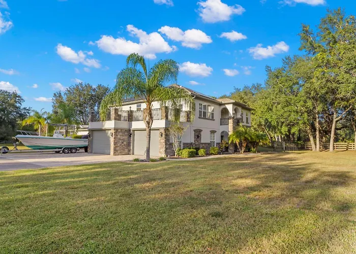 Lakeview Retreat: Perfect For Events Or Just Relax
