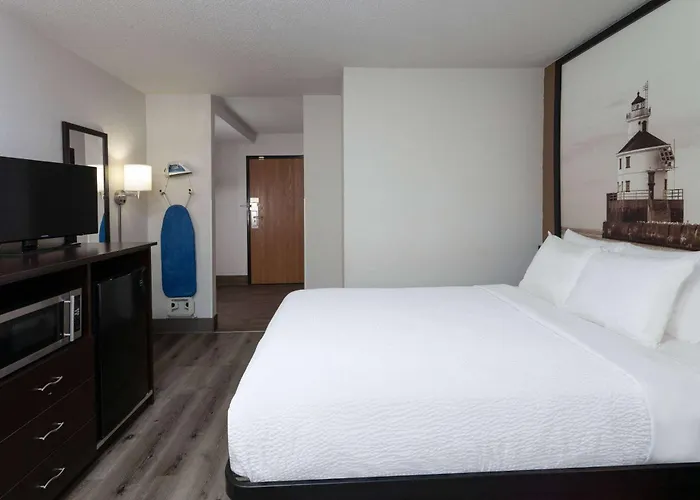 Super 8 By Wyndham Wausau