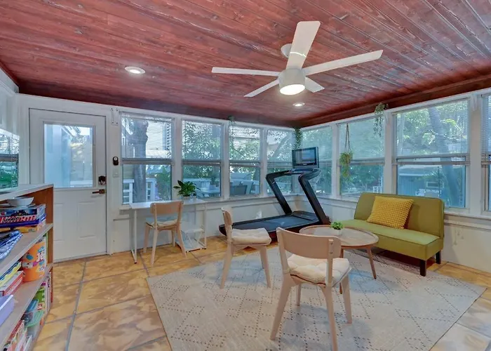 Enchanting 2Br 1Ba Casita 2 Blocks To Beach