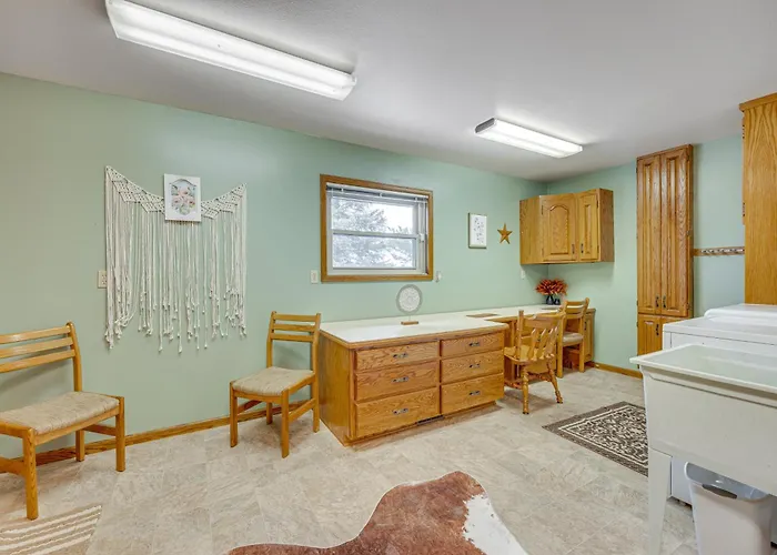 Stunning Calhan Home W/ Indoor Pool!