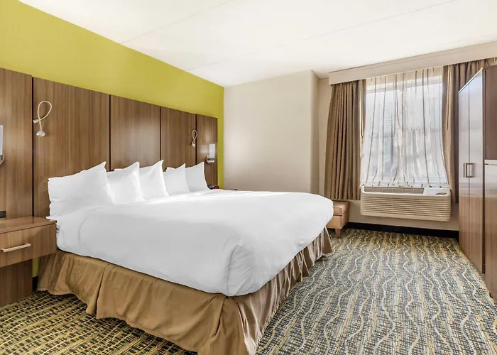 Best Western Plus New Englander