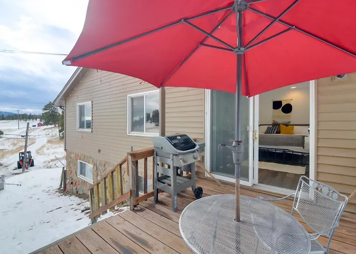 6 Mi To Staunton State Park: Conifer Home W/ Deck